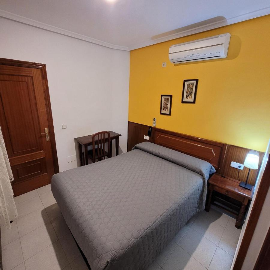 Hostal Pan America Madrid Ngoại thất bức ảnh