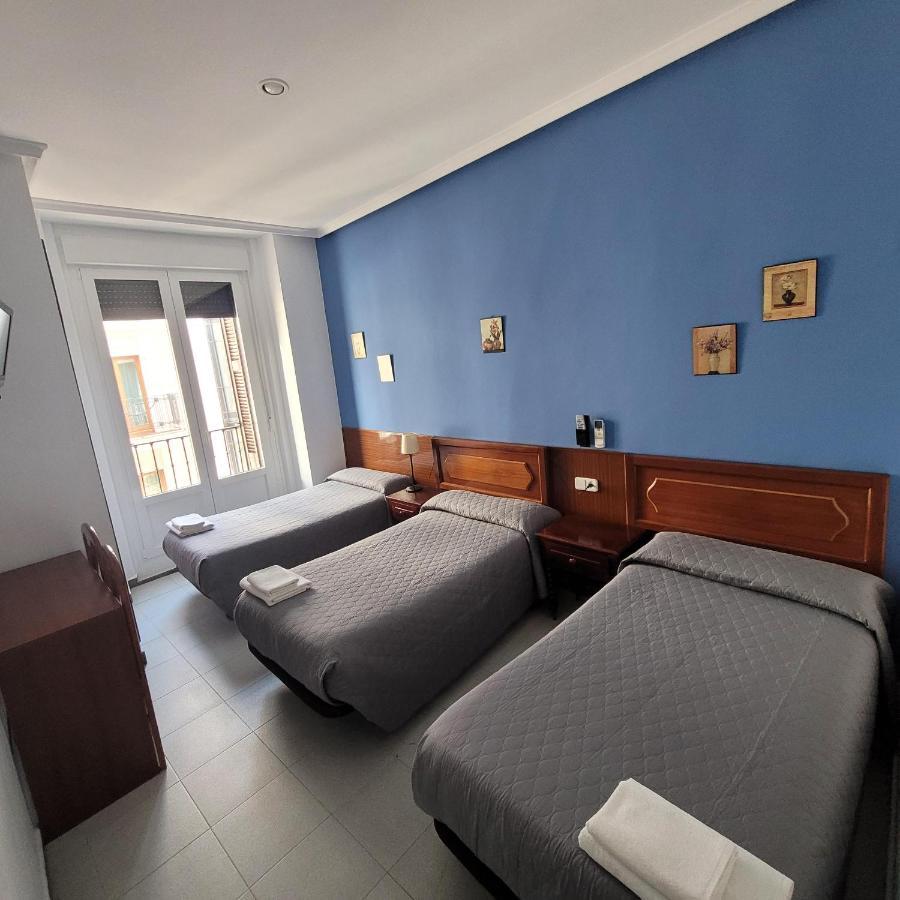 Hostal Pan America Madrid Ngoại thất bức ảnh